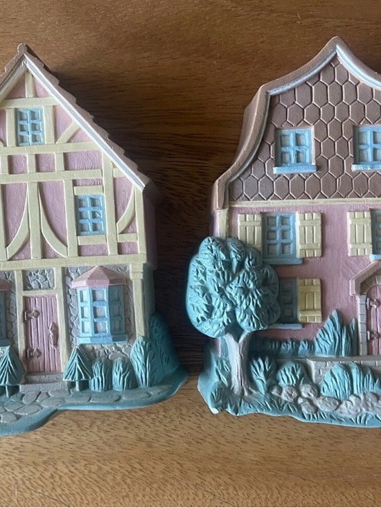 Other - Pastel Cottage Wall Plaques - Pair